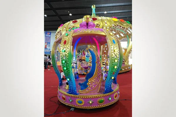 8-seat-crown-carousel-colorful Карусель на 6-8 мест, синий цвет.