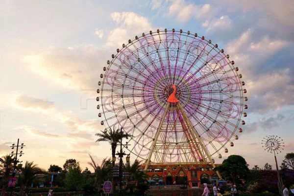 108m Giant Ferris Wheel