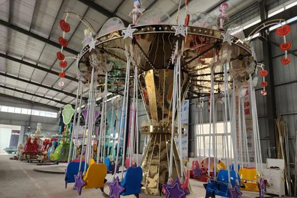 Se vende atracción de sillas voladoras Angel Flying Chair con 16 plazas.