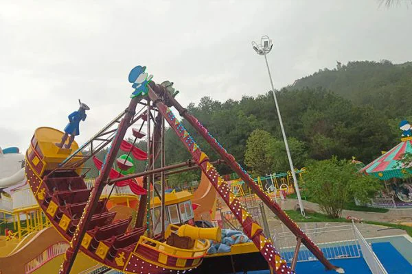 Luxury-Pirate-Ship-Ride Se vende barco pirata de lujo con capacidad para 24 personas.