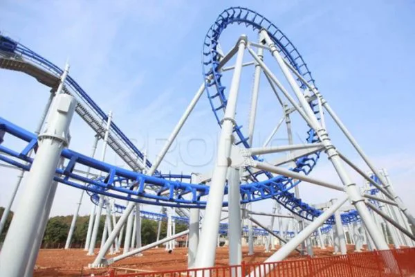 Roller-Coaster-Supplier Achterbahn mit vier Loopings zu verkaufen